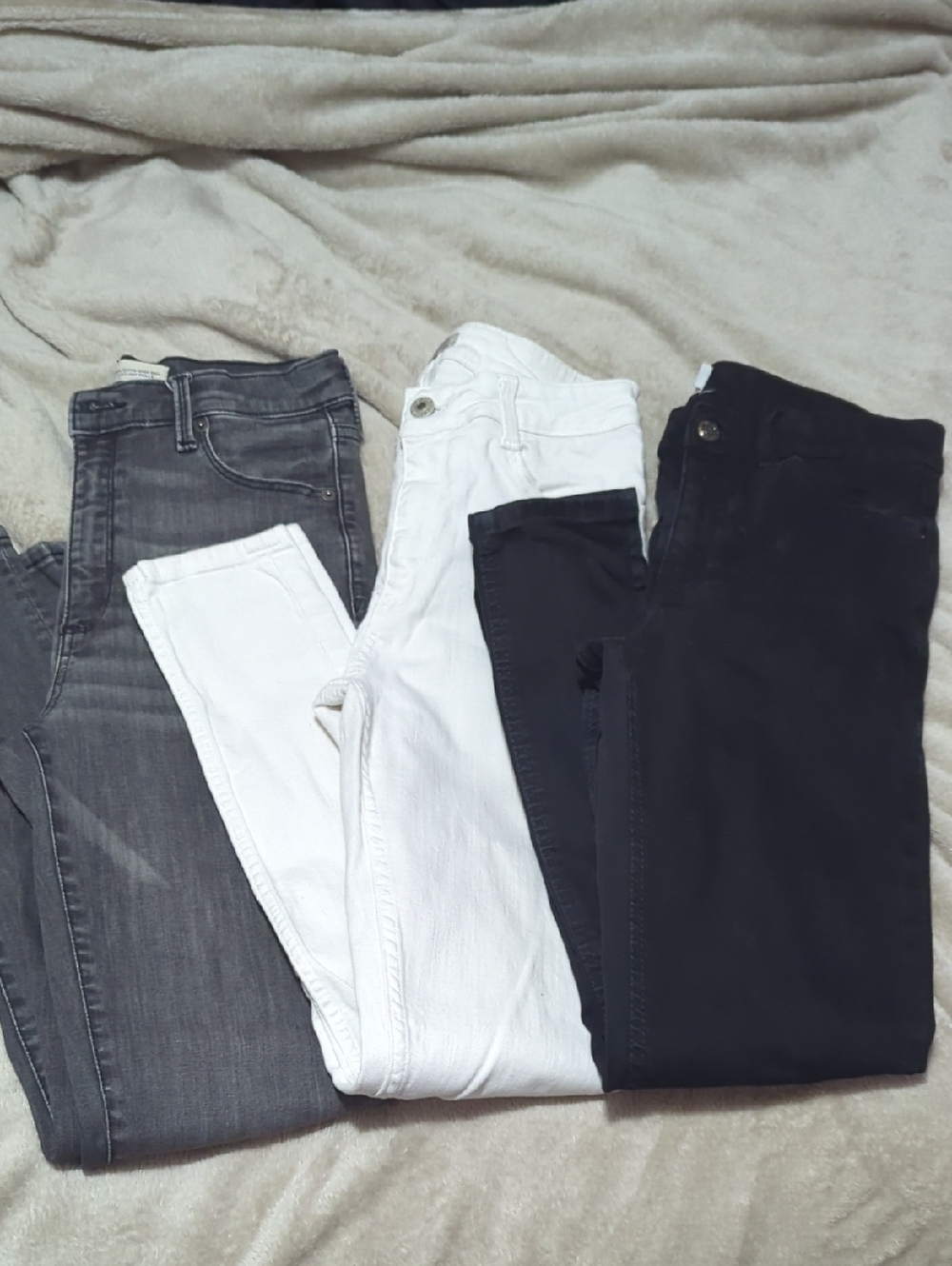 3 SUPER HIGH RISE SKINNY JEANS (TOPSHOP, ZARA, GAP)